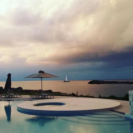Kavos & Aparthotel Stavros (Crete)