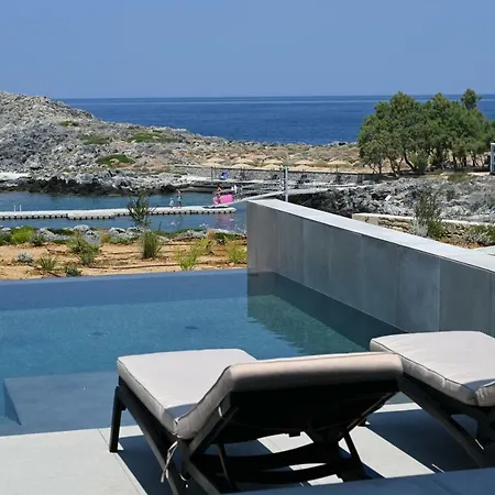 Kavos & 3*